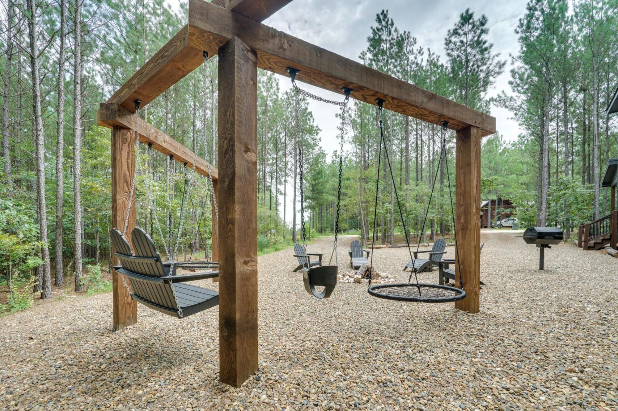 Sutton Ridge Cabin Rental Hot Tub And Swing Set! Broken Bow Bagian luar foto